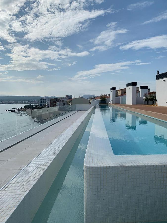 Lluisalbert L'Escala Exterior photo